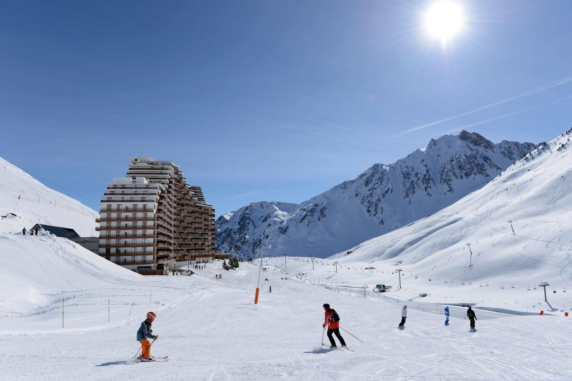 Pierre & Vacances Residence Le Montana La Mongie Exteriör bild